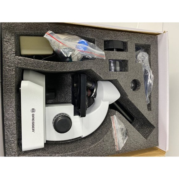 Bresser microscope 40x - 800x ages 6+ - Picture 3 of 4